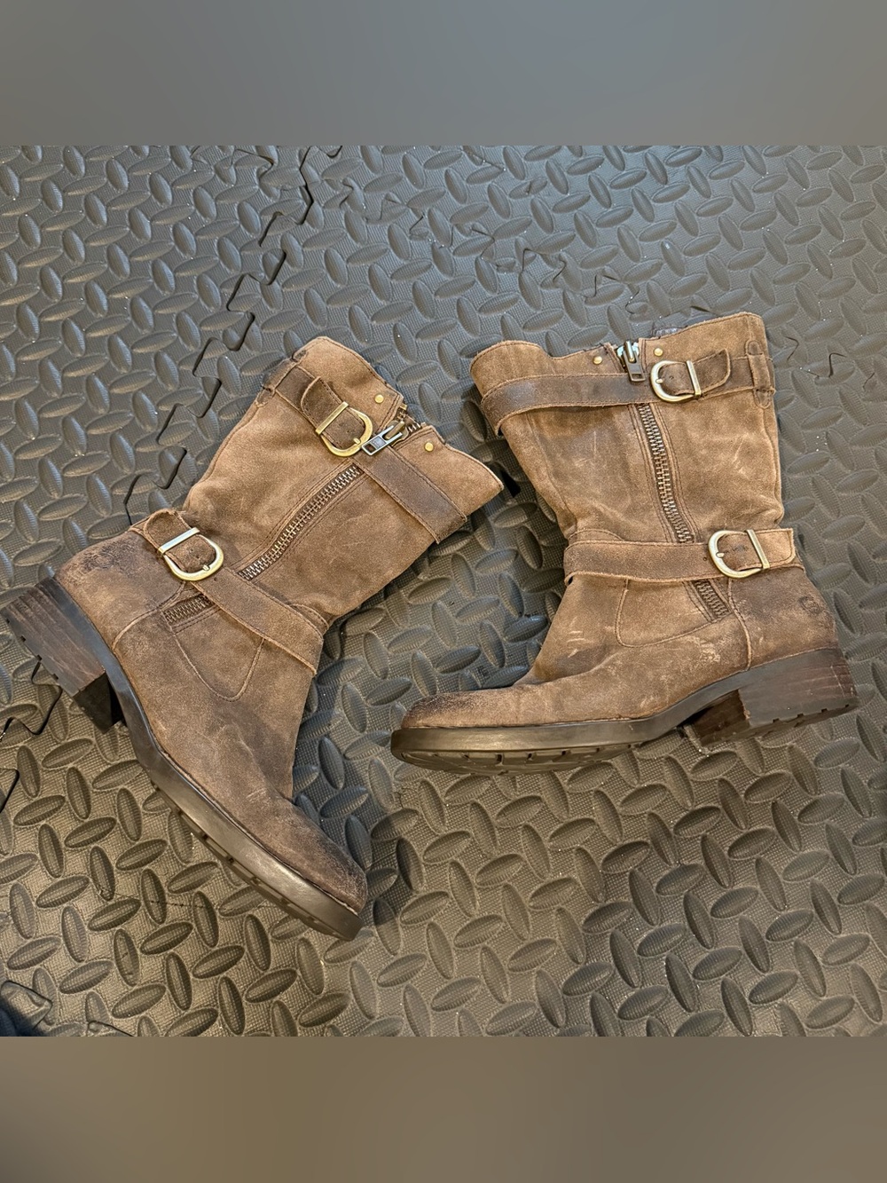 Born Erie Taupe leather moto boot size 7